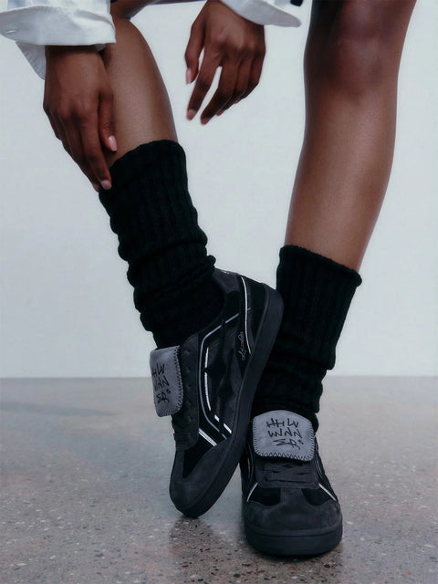 KILLWINNER Black German Training Shoes, retro-style casual low-top sneakers, unisex style.