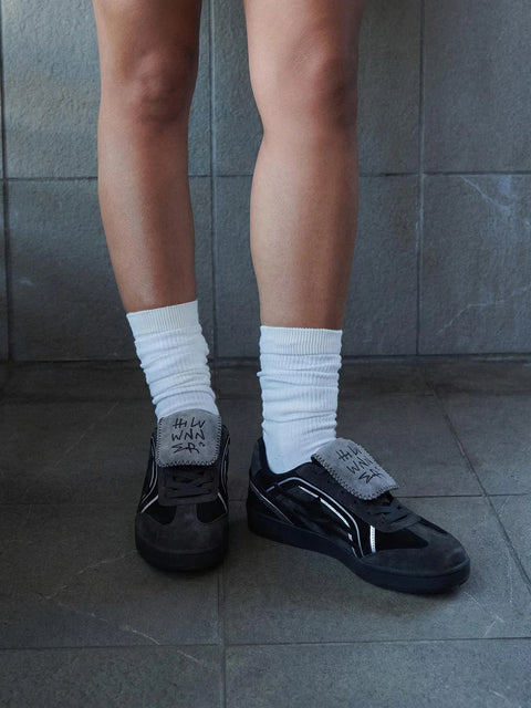 KILLWINNER Black German Training Shoes, retro-style casual low-top sneakers, unisex style.